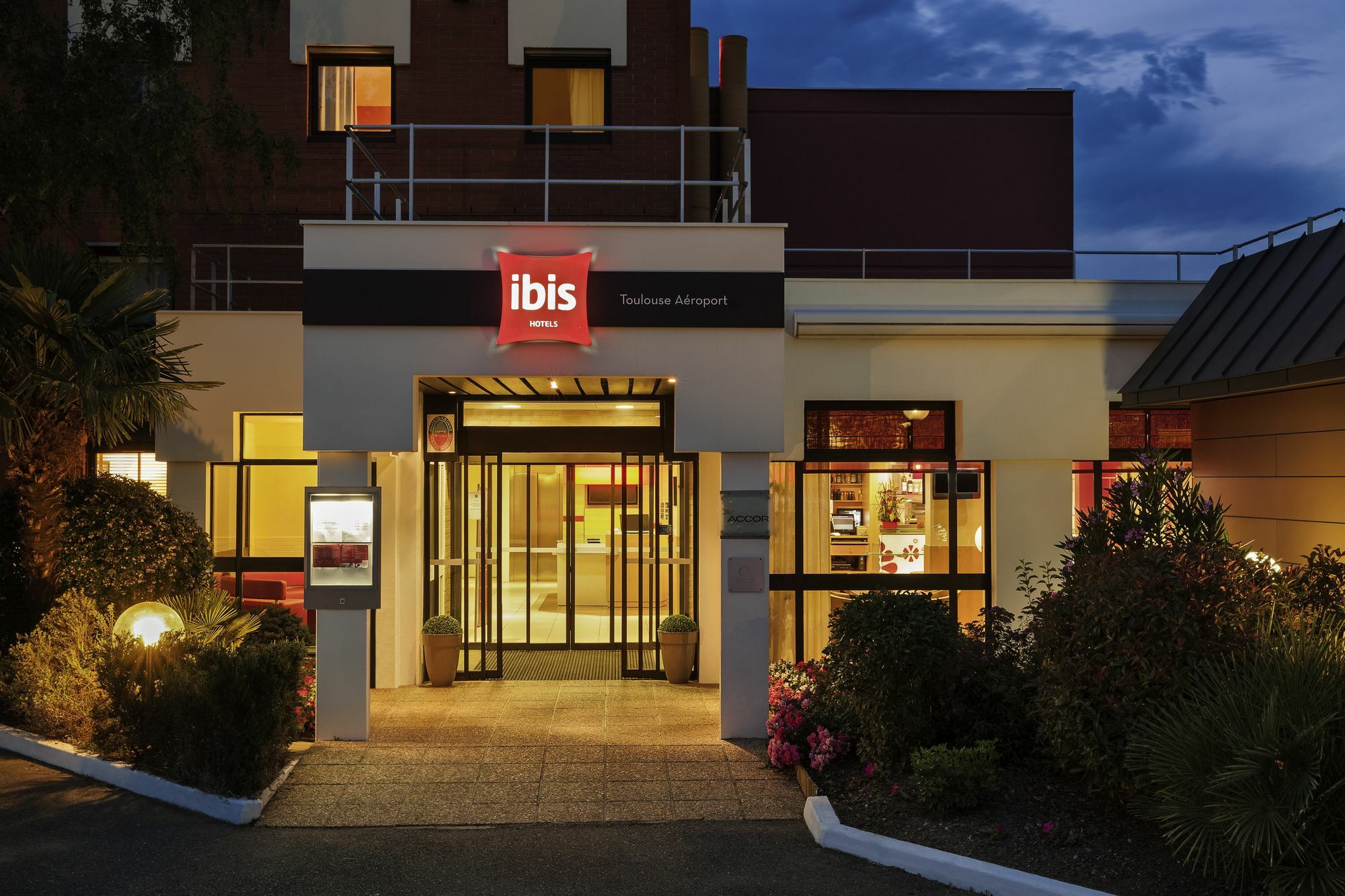 Ibis Toulouse Aeroport Hotel Blagnac Exterior photo